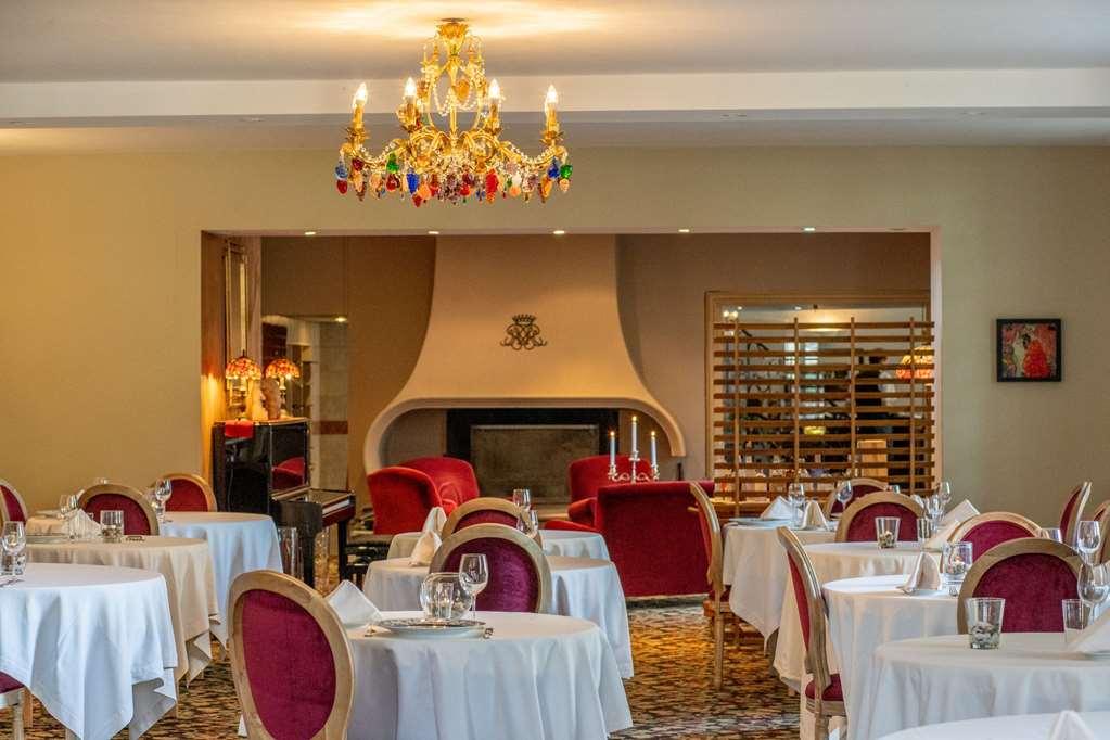 Hostellerie Des Cedres Villeneuve-de-Rivière Restaurante foto